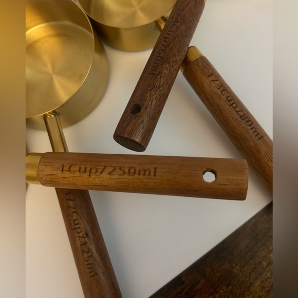 8 Piece Measuring Cups and Spoons Gold Colored Metal with Wooden Handles - Picture 13 of 13